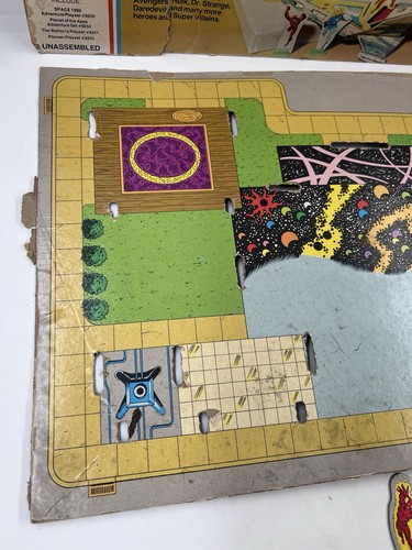 Original 1975 Amsco Marvel World Headquarters Playset Rare Set Used - Picture 12 of 24