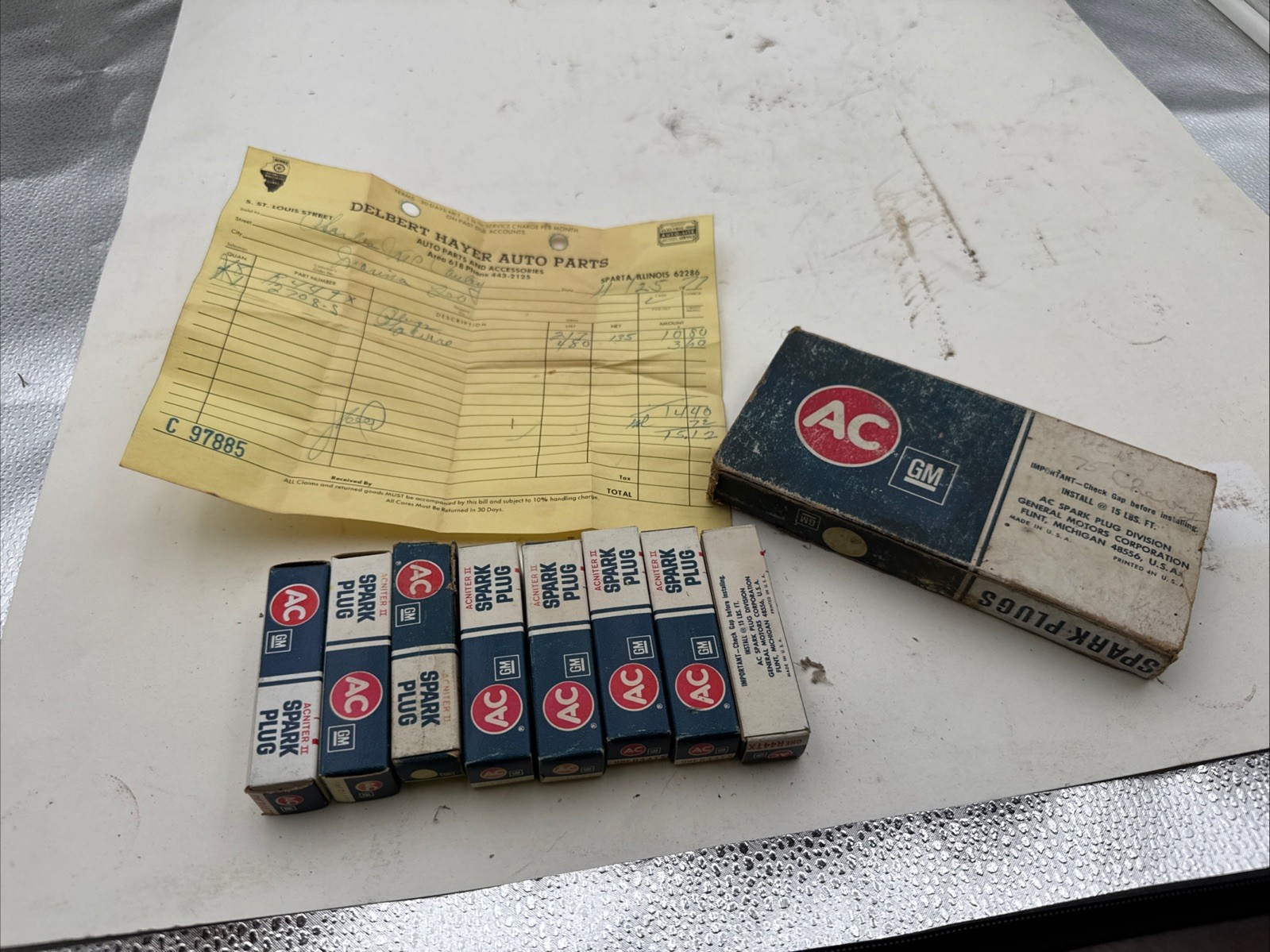 AC Delco R44TX 5613922 Spark Plugs NOS Vintage Genuine GM W/ 1977 Invoice
