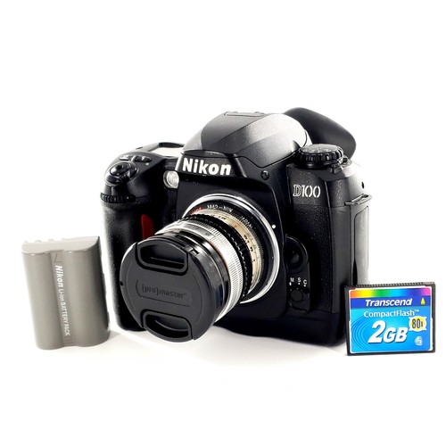 Nikon D100 6,1 megapixel fotocamera reflex digitale con Soligor 35 mm f/3,5, scheda 2 GB testata