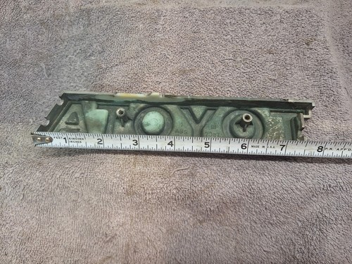 Vintage Toyota Pickup Truck Grill Emblem Badge Stick On 7.5" Used OEM  7087 ABS - Bild 4 von 8