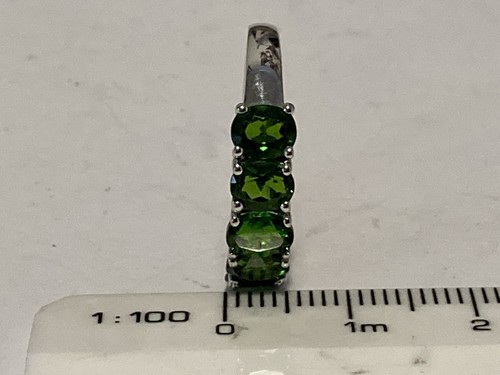 Sterling Silver & Green Diopside Gemstones Ring. Size L 1/2. (2.62g) - Picture 4 of 15