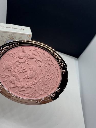 Flower Knows Strawberry Rococo Embossed Blush 01 Angel Chanson NEW IN BOX - Picture 8 of 20