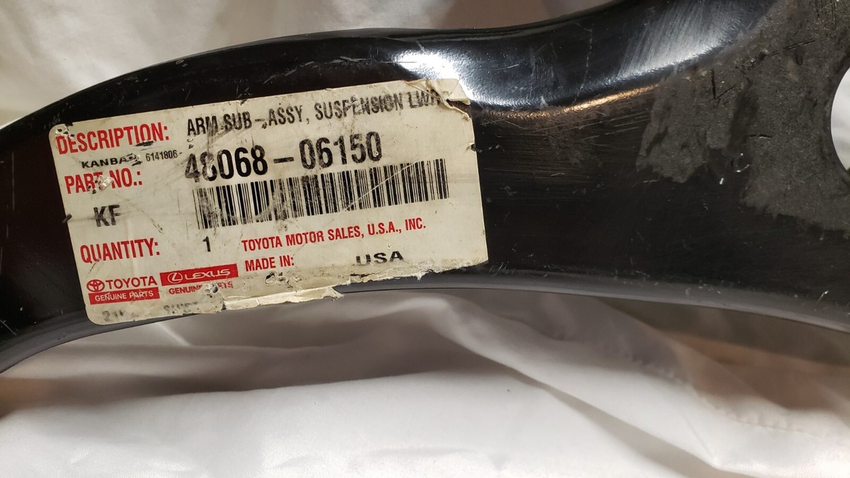 Toyota OEM Factory Front Lower Control Arm 48068-06150 new