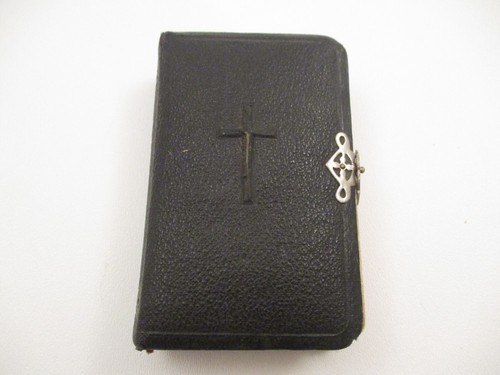 Antique 1905 Czech Pocket Prayer Book Růže Karmelská Mother of Peart Crucifix - Picture 3 of 9