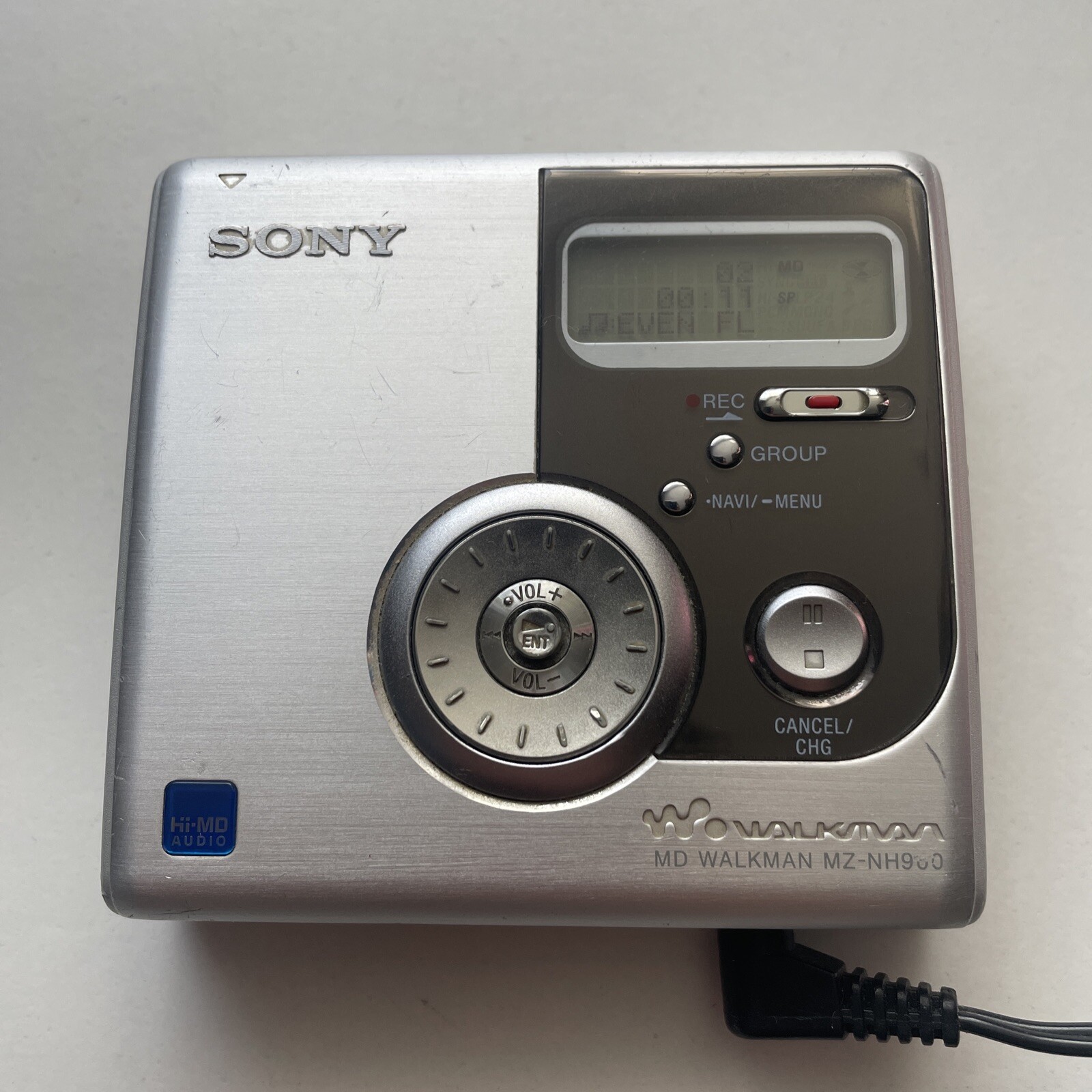 SONY MZNH900 HiMD Walkman Portable MiniDisc Recorder/Player Silver