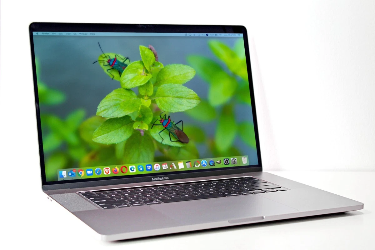 Apple MacBook Pro 16 inch 2019 2.4 GHz i9 32GB 2TB SSD 5600M 8GB
