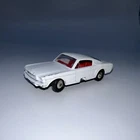 MATCHBOX Ford Mustang (R4E) Lesney (JSF6) Series 8 White Car Silver Wheels (A)