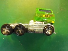 2013 Hot Wheels Rig Dog Tractor by Mattel (MS T-1A)