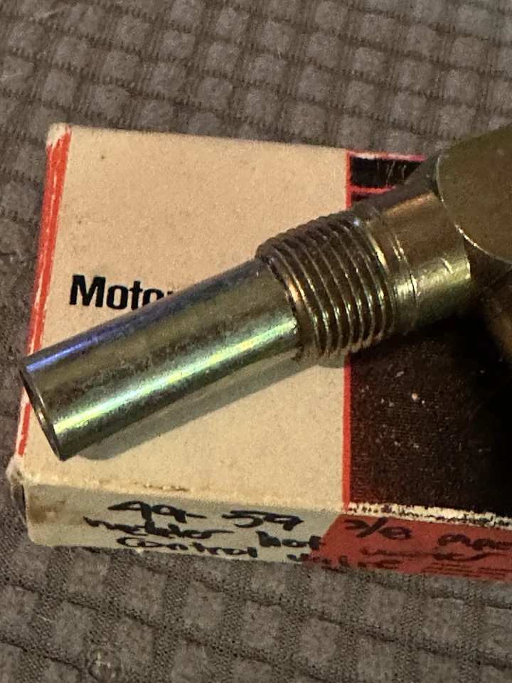 Válvula calefactora manual de cabeza plana para auto y camioneta Ford 1949 1959 YG-124 FDA 18495 D nuevo de lote Foto 3 de 4