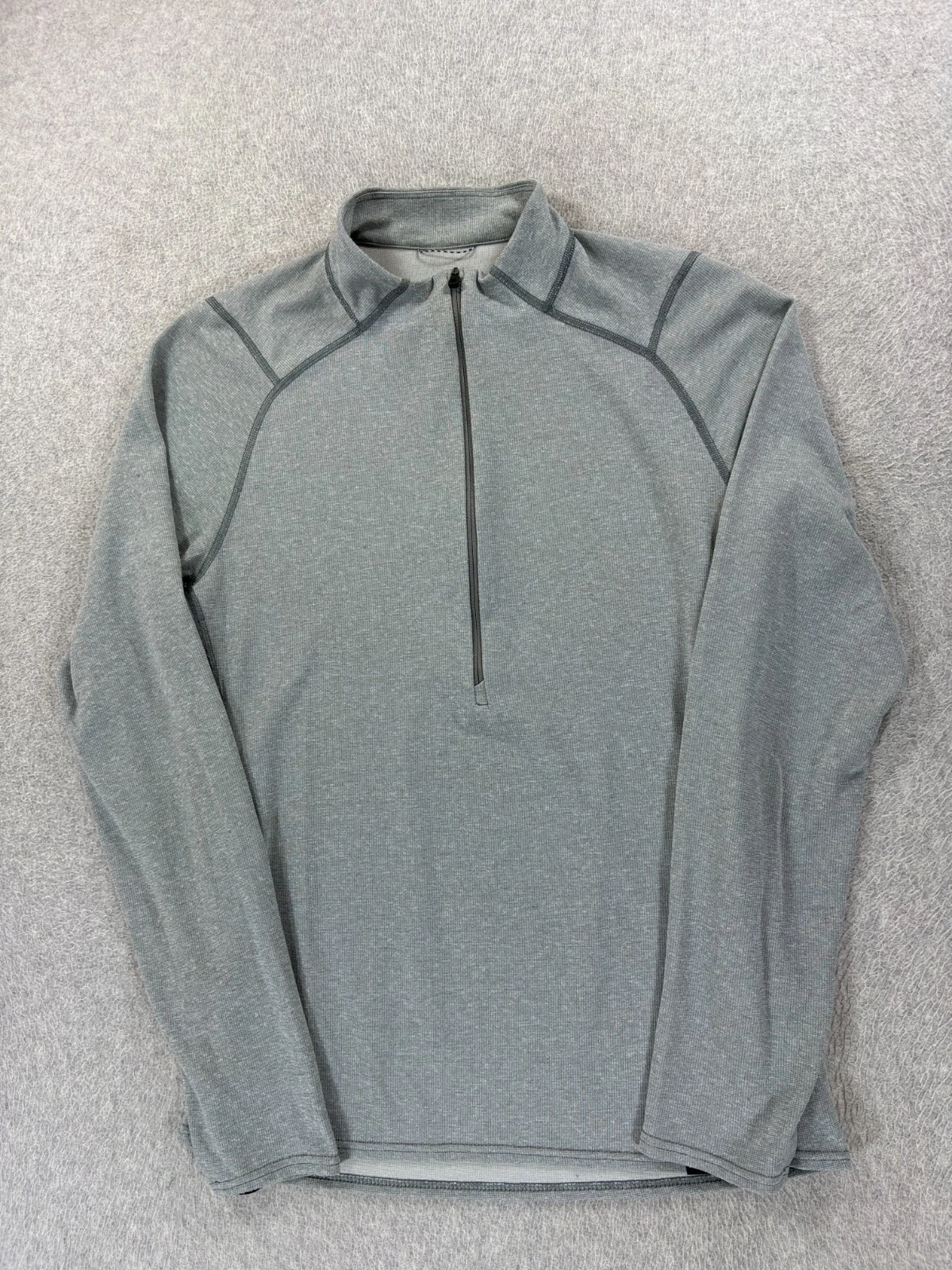 Patagonia Capilene 2 1/4 Zip Base Layer Pullover Shirt (Men's Medium) Gray