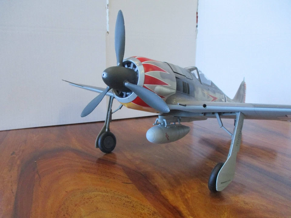 1/18 Modellino Aereo Aircraft Focke-Wulf FW 190A-5 JG52 Major Graf France 1943 - Immagine 4 di 4