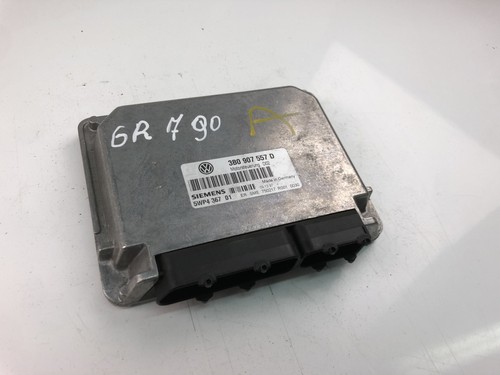 VW PASSAT B5 3B2 Motorsteuergerät ECU 3B0907557D 15509845