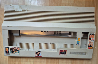   Gehäuse für Commodore 64 C64   guter Zustand   Aufkleber  schneller Versand  