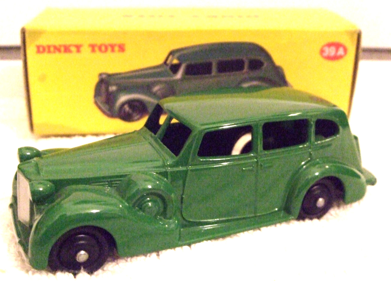 Check The Market for Dinky 39 Packard