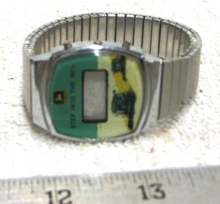 VINTAGE 1980S JOHN DEERE COMBINE BATTERY OPERATED DIGITAL WATCH