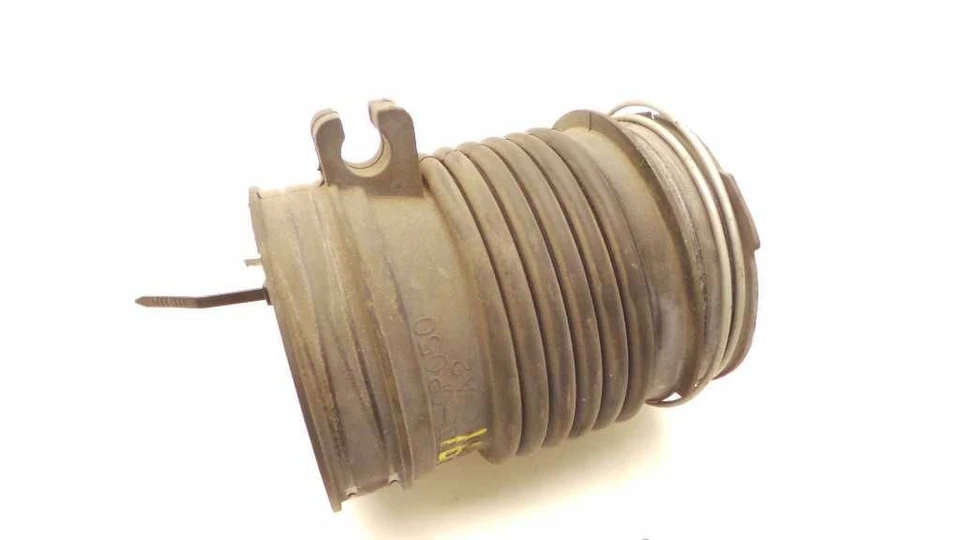 2007 LEXUS RX350 3.5L AIR CLEANER RESONATOR TUBE ASSEMBLY  - Image 3 of 4