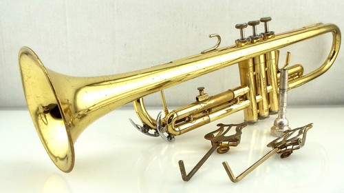 Bach - TR300H2 - Student Model Trumpet - w/ Hard Case ~#6930