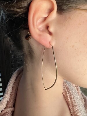 14K Gelbgold spitze Creolen 4 Gramm lang moderne Creolen