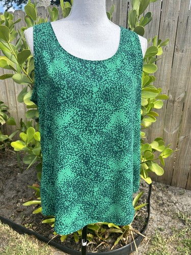 Chico's Size 2 Or US 12/14 Sleeveless Green Tonal Dot-Print Tank Top Scoop Neck
