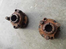 1948 John Deere B Jd Tractor Original Rear Drive Axle Wheel 12s Hubs Hub B2188r