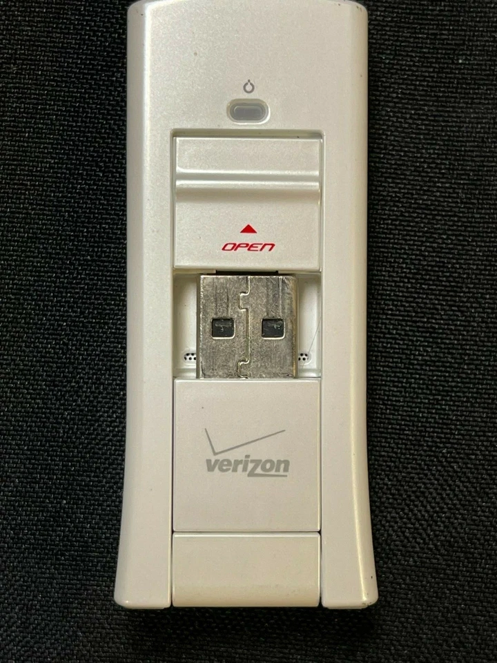 Pantech UM175 VW Verizon USB Global 3G Broadband Modem Wireless HotSpot CDMA - Image 2 of 4
