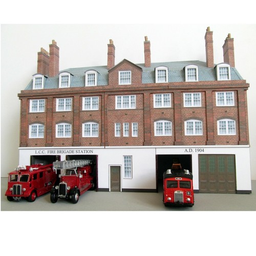 Kingsway, 00 scale, London County Council fire station,  ready made - Foto 1 di 4