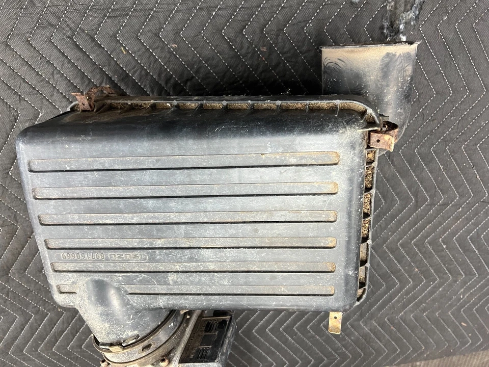 Isuzu Trooper 1998-2002 filtro limpiador de caja de aire MAF conjunto de carcasa OEM #913EM Foto 2 de 4