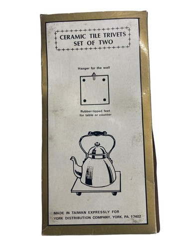 Vintage Ceramic Christmas Trivets Hanging Hot Plate Retro Kitchen Santa Carolers - Picture 2 of 4