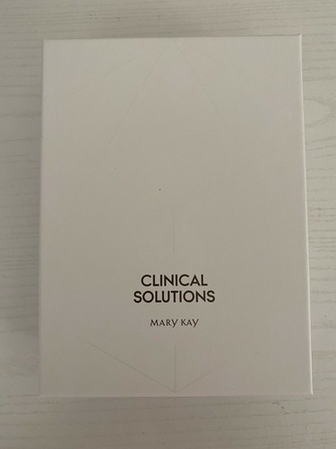 FREE SHIPPING! Mary Kay Clinical Solutions Retinol 0.5 Set (REG $120) - Picture 3 of 3
