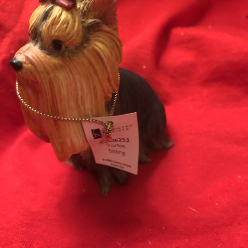 Country Artists Yorkie Dog Sitting hand-painted and handcrafted (2008) - Picture 3 of 7