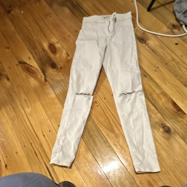 Women’s White Denim Skinny Jeans Distressed Ripped Knee Solid Plain