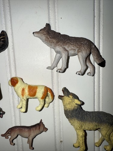 Lote de figuras de perro y lobo. Marcas mixtas. "Vintage y moderno 2""-6""" - Imagen 7 de 9