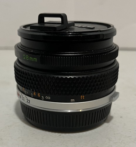 OLYMPUS OM-SYSTEM ZUIKO AUTO-W 28mm 1/2.8 Lens w/Caps & Leather Pouch - Picture 5 of 15