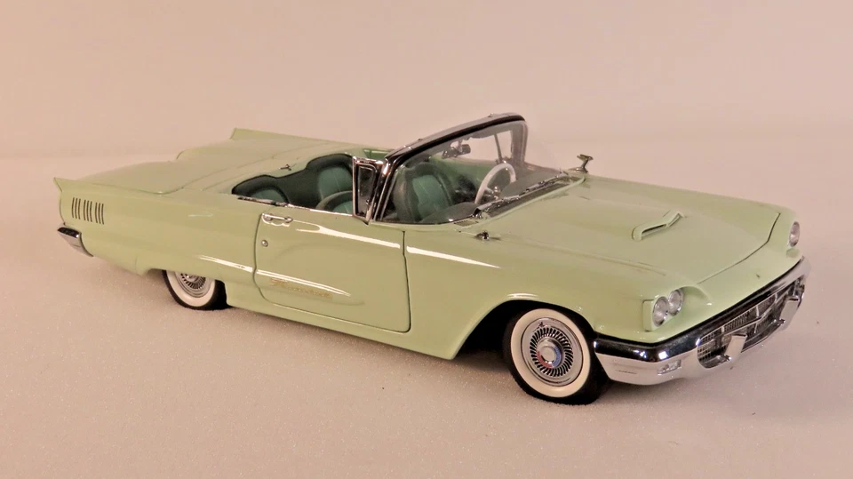 Ford Thunderbird 1960 Danbury como nuevo edición limitada escala 1:24 INV# 4806 Foto 4 de 4
