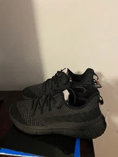 BRAND NEW WOMEN'S SIZE 11 AVIA KNIT TRAINER SNEAKERS