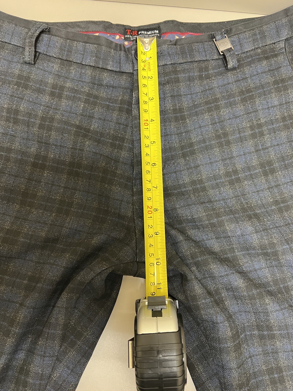 Foto 11 di 15