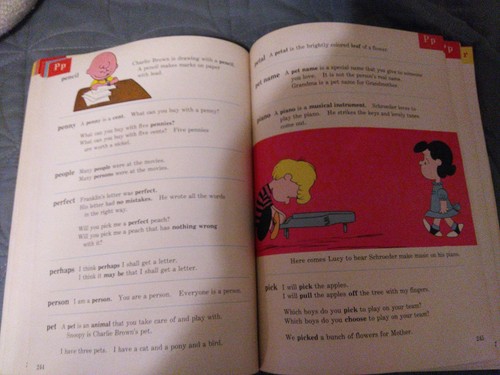 The Charlie Brown Dictionary 1975+Disneys My Very First Dictionary+BonusBook - Picture 4 of 12