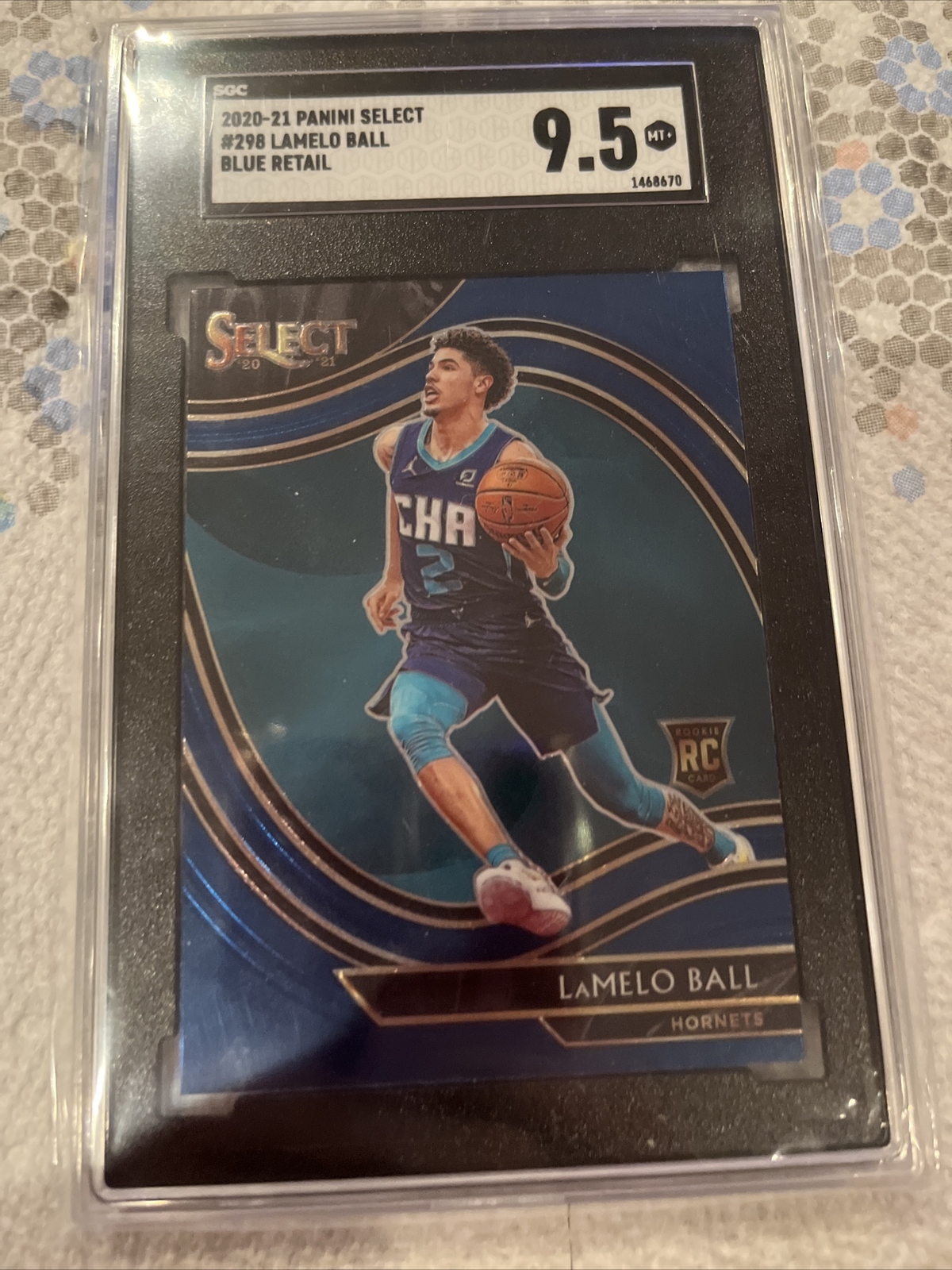 2020-21 panini select lamelo Ball rc courtside blue retail sgc 9.5 mint plus