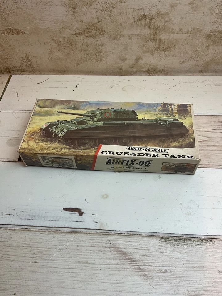 AIRFIX - OO Scale, RAF REFUELLING SET, #A302V, VINTAGE MADE IN THE UK KIT. - Image 4 of 4