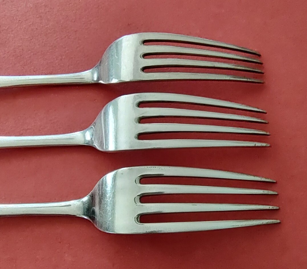 3 Thomas Wilkinson & Sons TW&S Pelican Logo Silverplate