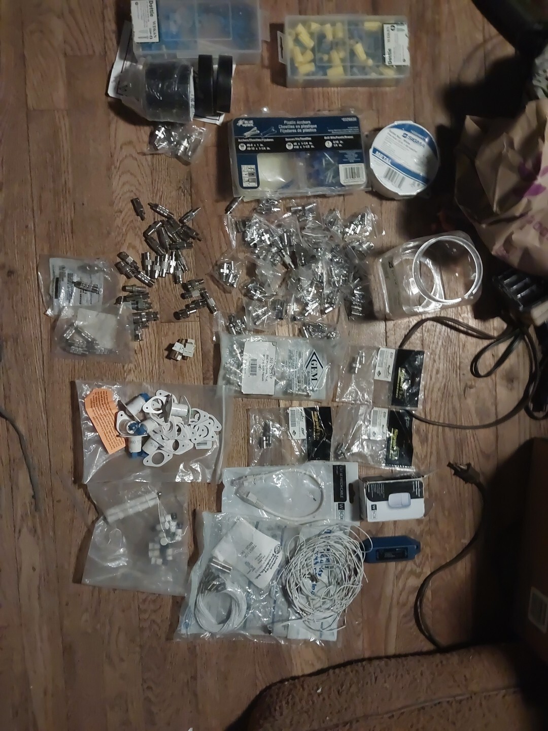 Security System Installers Grab Bag-  Varietys Of Parts: CHECK OUT PICS 