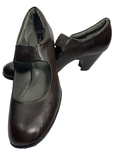 Born Brown Leather Heels Mary Jane Dress Shoes Womens Sz 12