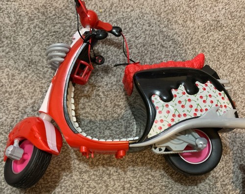 Monster High Ghoulia Yelps' Red and Black SCOOTER Lot Of 2pre-owned (L3) - Picture 9 of 15