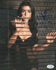 Serinda Swan Sexy Autographed Signed 8x10 Photo ACOA 2020-7
