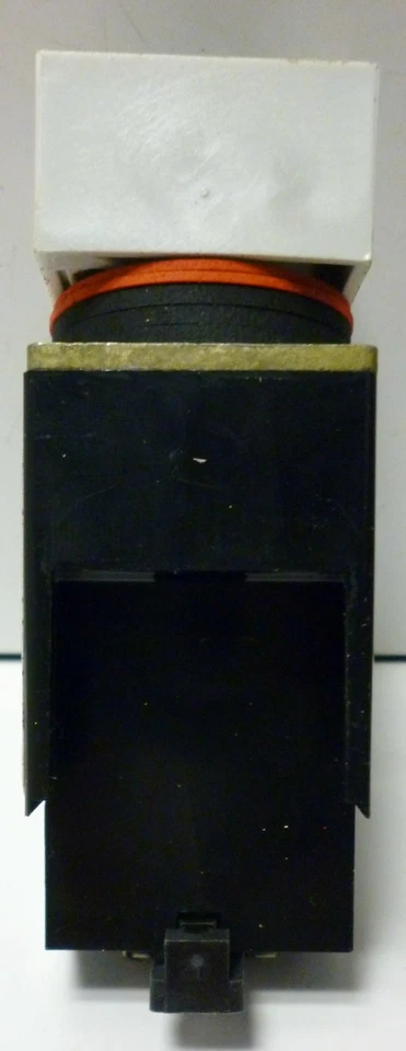 Allen-Bradley 800MSXO16AS Pushbutton - Image 3 of 4