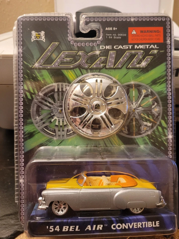 Colección Die Cast Metal Rides. Lexani. 20 Tis. East Coast Ryders Foto 3 de 4