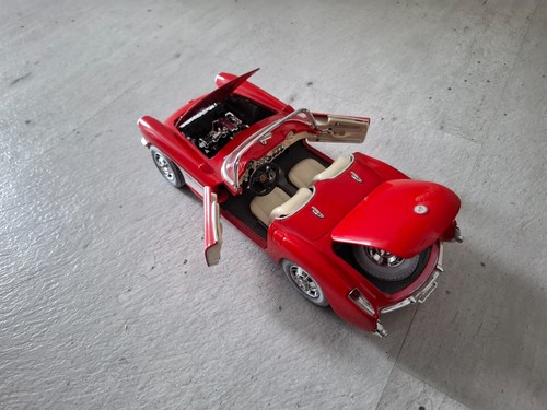 Chevrolet Corvette Spider, 1957, rossa, resistente alla strada - Foto 16 di 23