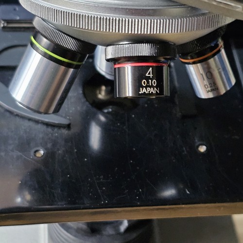 Olympus Microscope w/4 Objects Specimen Holder Cover Powered Lab Science - Picture 3 of 15