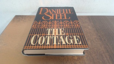 			The Cottage, Steel, Danielle, Bantam Press, 2002, Hardcover		