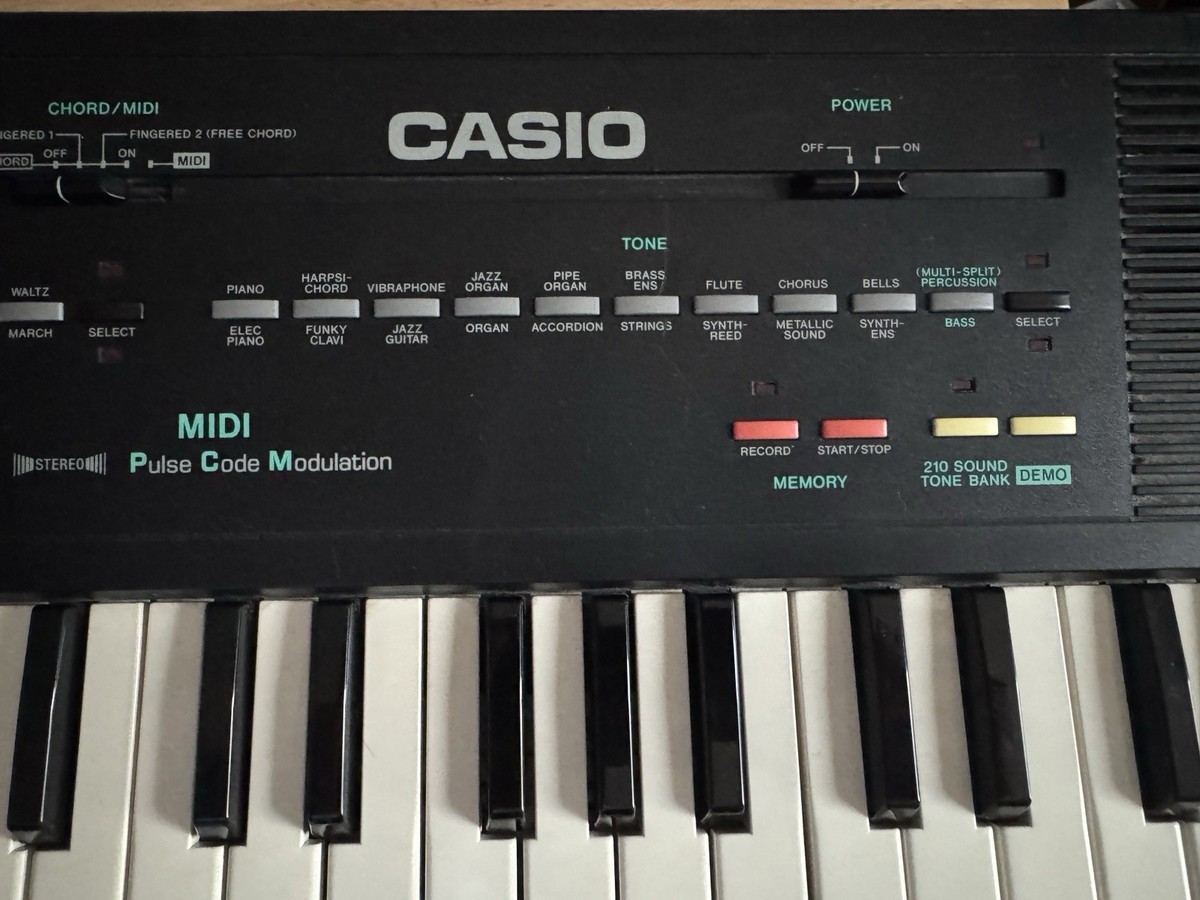 Casio Casiotone Mt-240 49 Key Electronic Keyboard Synth 210